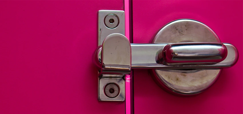 Childproof Gate Lock in Naperville, Illinois