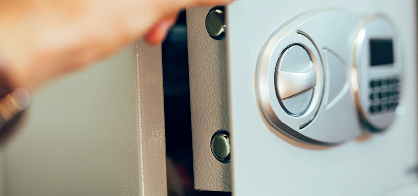 Fingerprint Safe Openers in Naperville, IL